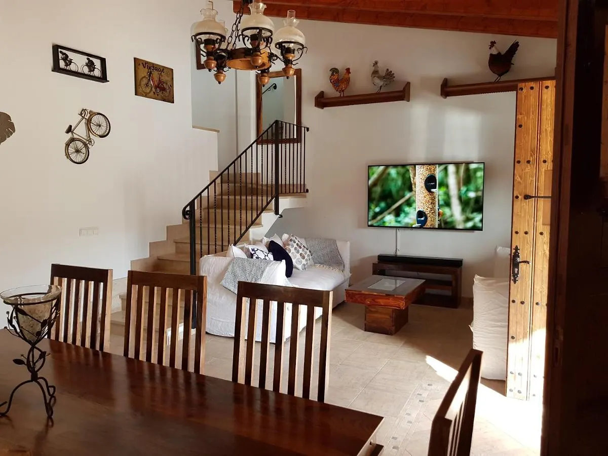 Villa Milagro - 3 Bedroom Finca Style Villa With Pool Near Golf Course/Beaches - Air Cond. Pollença 0*,  Spanien